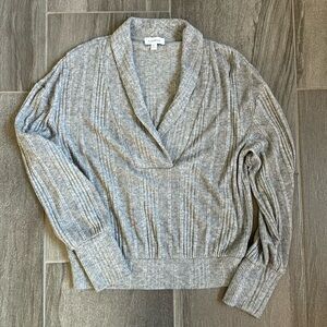 Evereve ribbed grey top